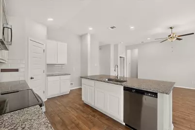 3704 Allegiance Avenue, Lago Vista, TX 78645 - Photo 12
