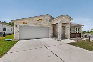 3704 Allegiance Ave, Lago Vista, TX 78645 - Photo 4