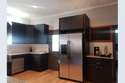 410 E Milam Avenue, Round Rock, TX 78664 - Photo 2