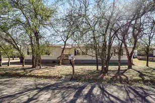 837 Southwood Dr, Horseshoe Bay, TX 78657 - Photo 2