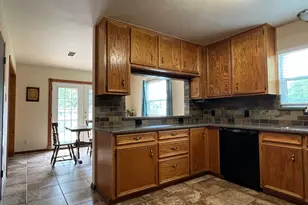 1309 10th St, Blanco, TX 78606 - Photo 4