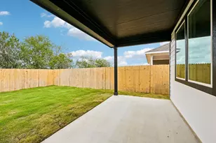 13314 Final Turn Dr, Buda, TX 78610 - Photo 32