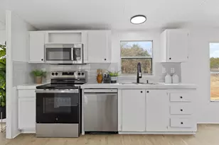 860 Morningwood Dr, San Marcos, TX 78666 - Photo 4