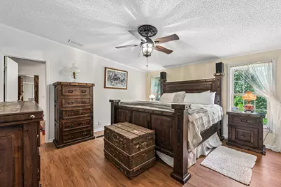 541 Hidden Oaks Drive, Elgin, TX 78621 - Photo 14