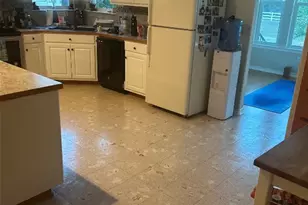 105 Sabine Dr, Georgetown, TX 78628 - Photo 6