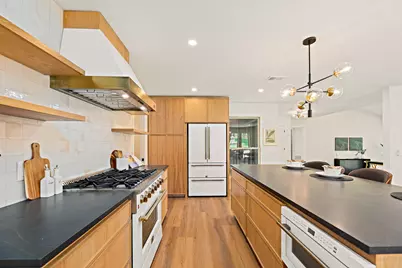 7906 Havenwood Drive, Austin, TX 78759 - Photo 12