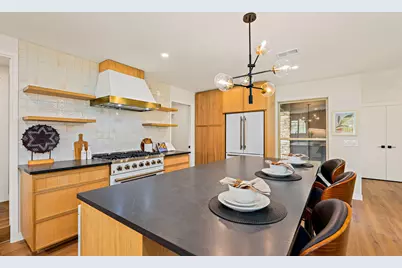 7906 Havenwood Drive, Austin, TX 78759 - Photo 14