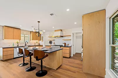 7906 Havenwood Drive, Austin, TX 78759 - Photo 12