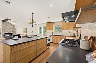 7906 Havenwood Dr, Austin, TX 78759 - Photo 14