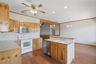 4355 S E River Rd, Martindale, TX 78655 - Photo 20