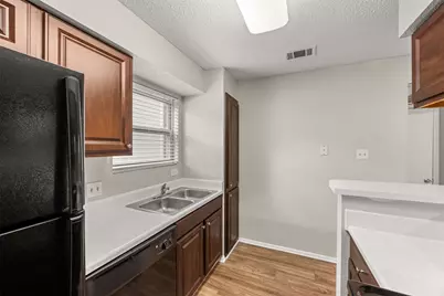 3111 Parker Lane #0352, Austin, TX 78741 - Photo 4