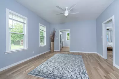 1014 W 6th Street, Taylor, TX 76574 - Photo 12