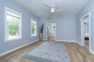 1014 W 6th St, Taylor, TX 76574 - Photo 12
