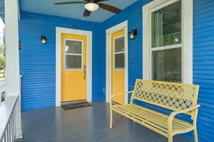 1014 W 6th St, Taylor, TX 76574 - Photo 4