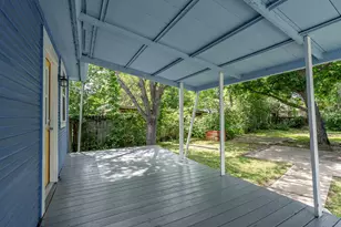 1014 W 6th St, Taylor, TX 76574 - Photo 20