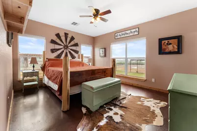 935 Highway 21 E, Paige, TX 78602 - Photo 14
