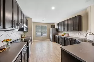9205 Ipswich Bay Dr, Austin, TX 78747 - Photo 10