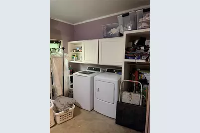 531 E Houston Street, Giddings, TX 78942 - Photo 10