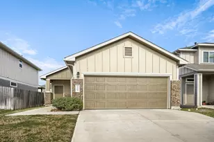 12104 Tolson Dr, Manor, TX 78653 - Photo 2