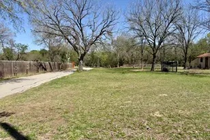 600 Sabine St, Lockhart, TX 78644 - Photo 1