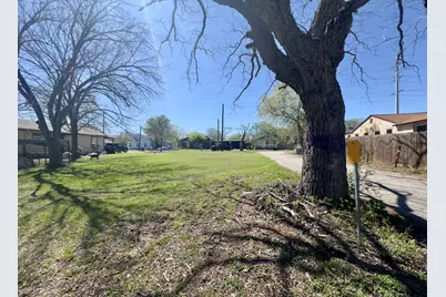 600 Sabine Street, Lockhart, TX 78644 - Photo 10