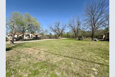 600 Sabine Street, Lockhart, TX 78644 - Photo 14