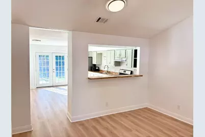 1123 Christie Drive, Austin, TX 78721 - Photo 6