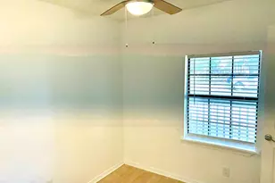 1123 Christie Dr, Austin, TX 78721 - Photo 16