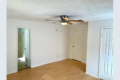 1123 Christie Drive, Austin, TX 78721 - Photo 8