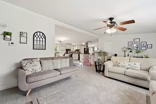 120 Green Mountain Dr, Cedar Creek, TX 78612 - Photo 8