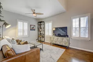 2300 E 9th St, Austin, TX 78702 - Photo 18