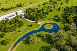 1919 Co Rd 429, Rockdale, TX 76567 - Photo 2