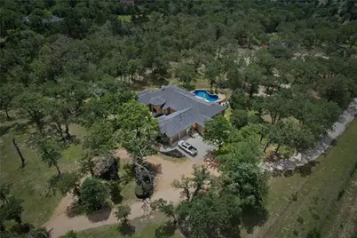387 Corral Road, Smithville, TX 78957 - Photo 6