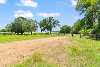 1010 Saint Delight Road, Paige, TX 78659 - Photo 32