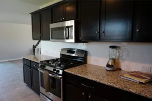 399 Langely, Kyle, TX 78640 - Photo 4