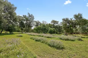105 Arrowhead Rd, Georgetown, TX 78633 - Photo 2