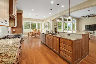 105 Arrowhead Road, Georgetown, TX 78633 - Photo 16