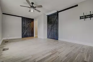 2200 E 14th St, Austin, TX 78702 - Photo 20