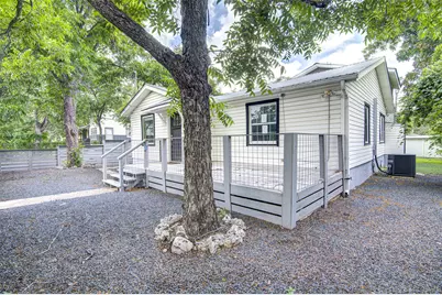 2200 E 14th Street, Austin, TX 78702 - Photo 2