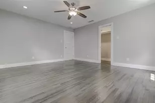 2200 E 14th St, Austin, TX 78702 - Photo 18