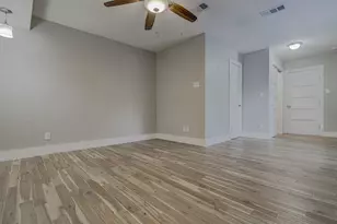 2200 E 14th St, Austin, TX 78702 - Photo 16