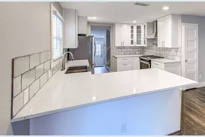 2200 E 14th Street, Austin, TX 78702 - Photo 4