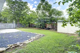 2200 E 14th St, Austin, TX 78702 - Photo 22