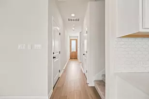 212 Swinging H Ln, Georgetown, TX 78633 - Photo 4