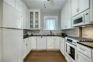 815 E 31st St, Austin, TX 78705 - Photo 8