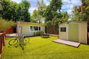 815 E 31st St, Austin, TX 78705 - Photo 22