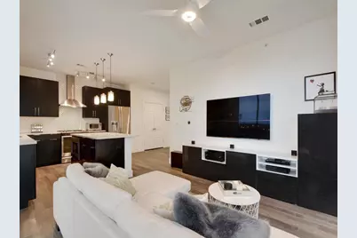 1615 E 7th Street #301, Austin, TX 78702 - Photo 4