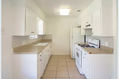 8204 Easter Cove, Austin, TX 78757 - Photo 12