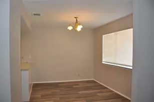 10810 Topperwein Dr, Austin, TX 78758 - Photo 4