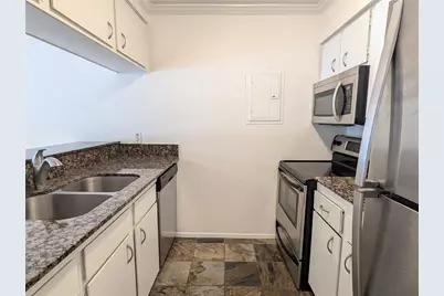 1818 S Lakeshore Drive #7, Austin, TX 78741 - Photo 14